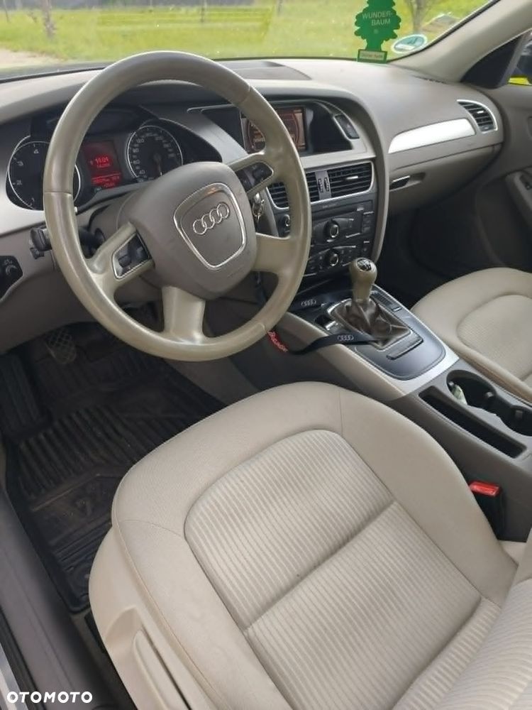Audi A4 Avant - 15