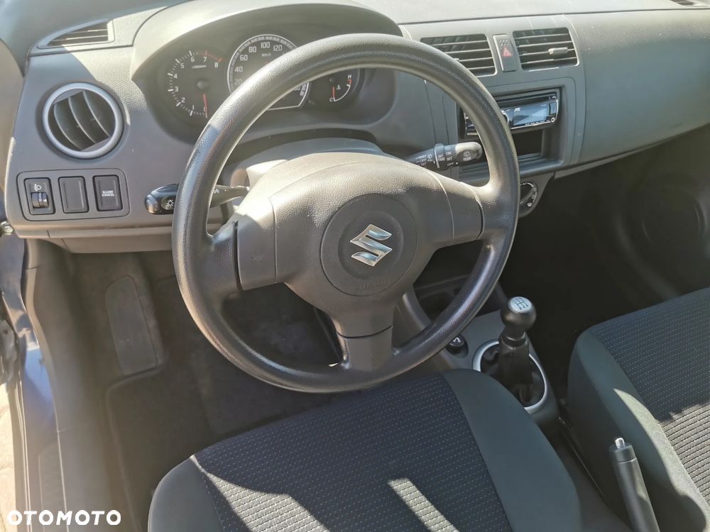 Suzuki Swift - 16