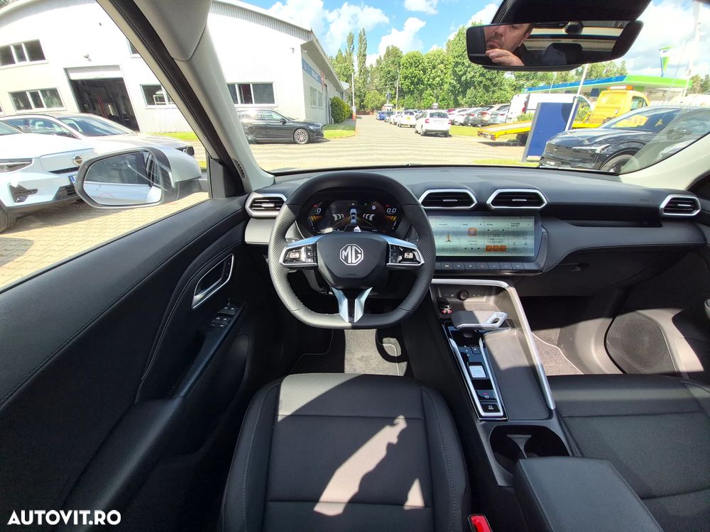MG ZS HEV 1.5 GSI AT Exclusive+ - 12