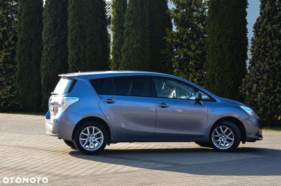 Toyota Verso 1.6 Premium 7os - 20