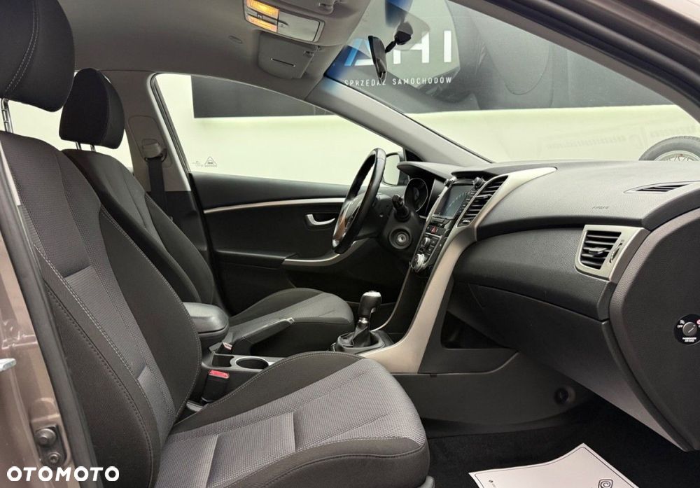 Hyundai i30 1.6 CRDI Trend - 18