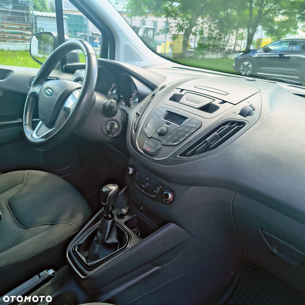Ford TRANSIT COURIER - 2