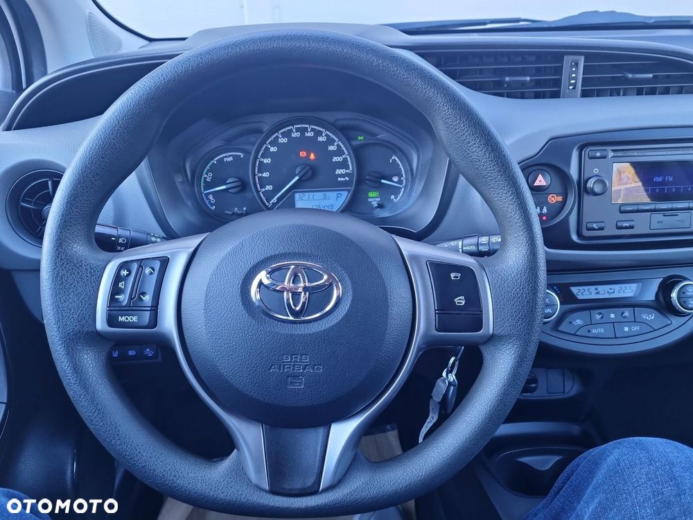 Toyota Yaris - 16