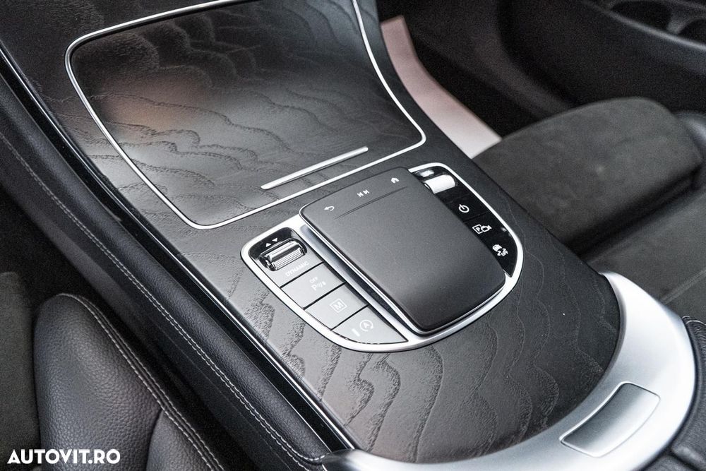 Mercedes-Benz GLC Coupe 200 - 24