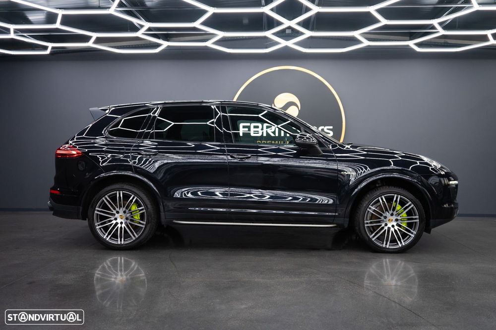 Porsche Cayenne S E-Hybrid Platinum Edition - 2