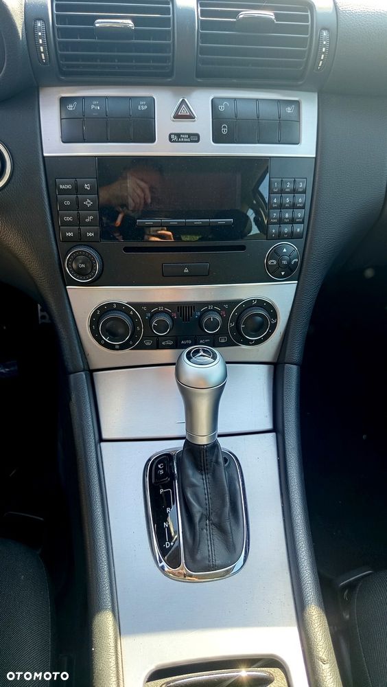 Mercedes-Benz Klasa C 180 Kompressor Automatik Sport Edition - 17