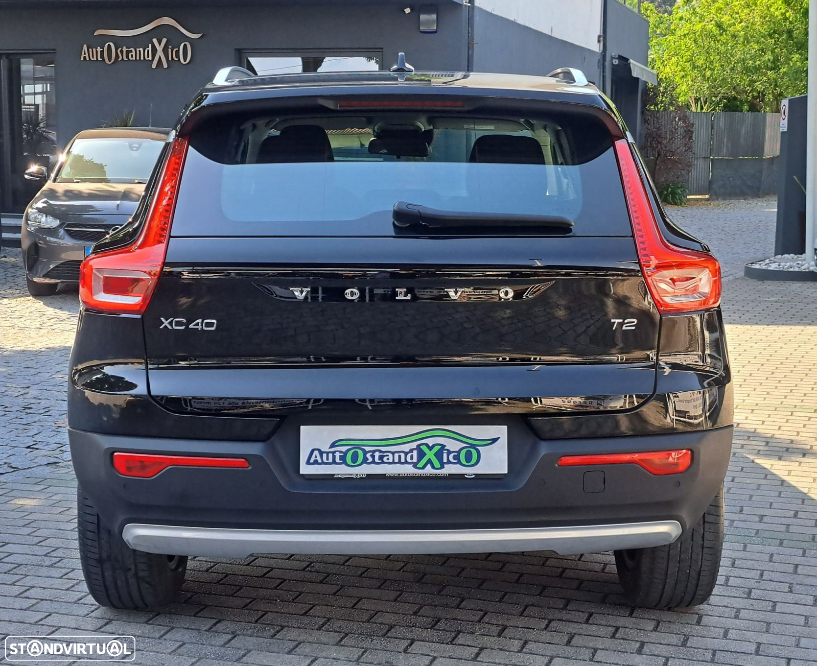 Volvo XC 40 1.5 T2 Momentum Core - 4