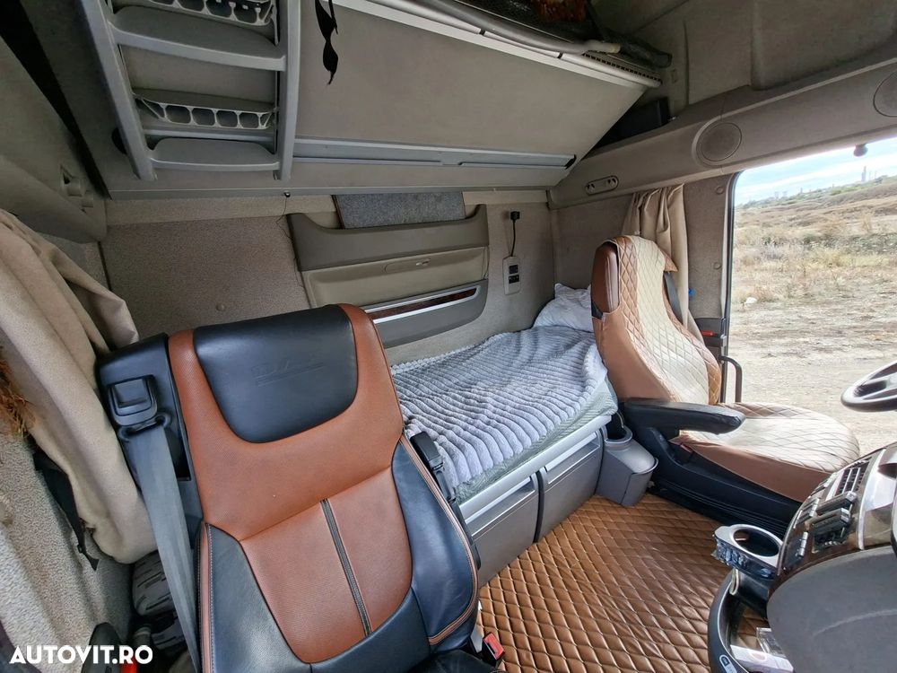 DAF XF - 9