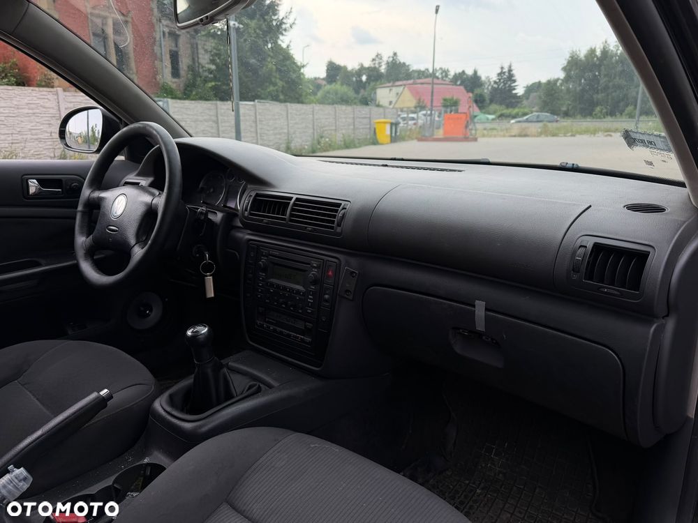 Volkswagen Passat 1.9 TDI Basis - 7
