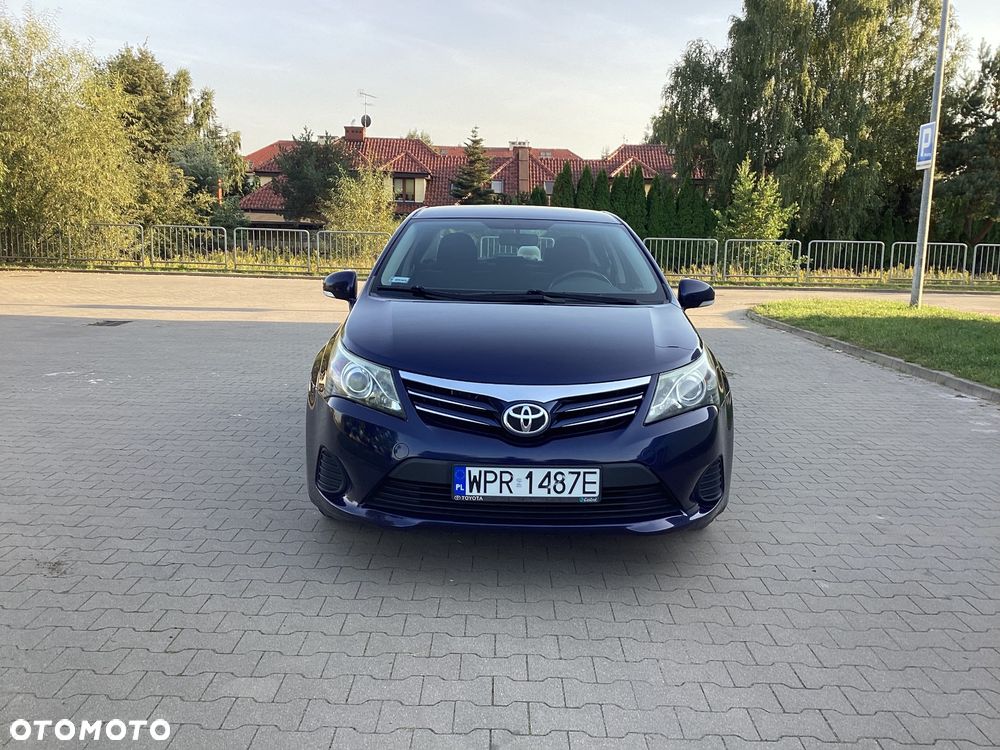 Toyota Avensis 2.0 D-4D Active - 11