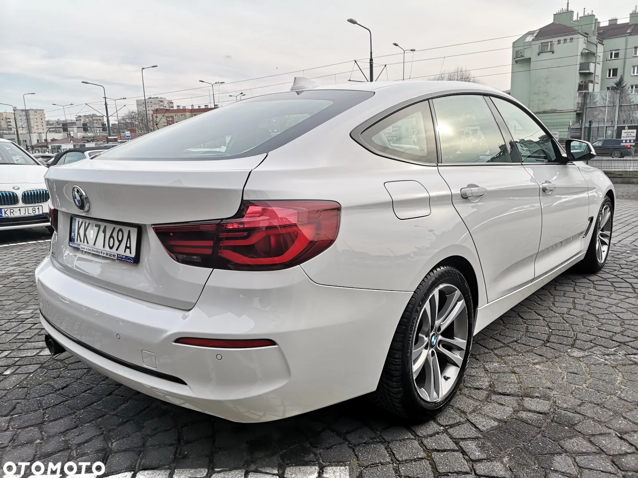 BMW 3GT 320i Sport Line - 2