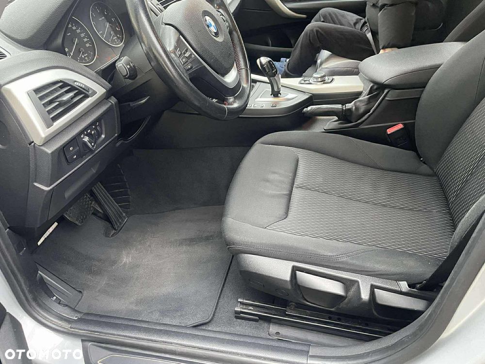 BMW Seria 1 118d - 23