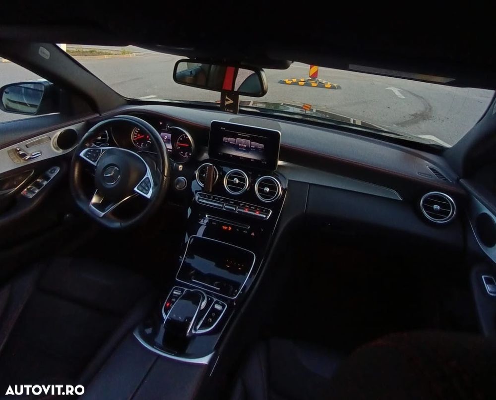 Mercedes-Benz C 43 AMG 4Matic 9G-TRONIC - 4