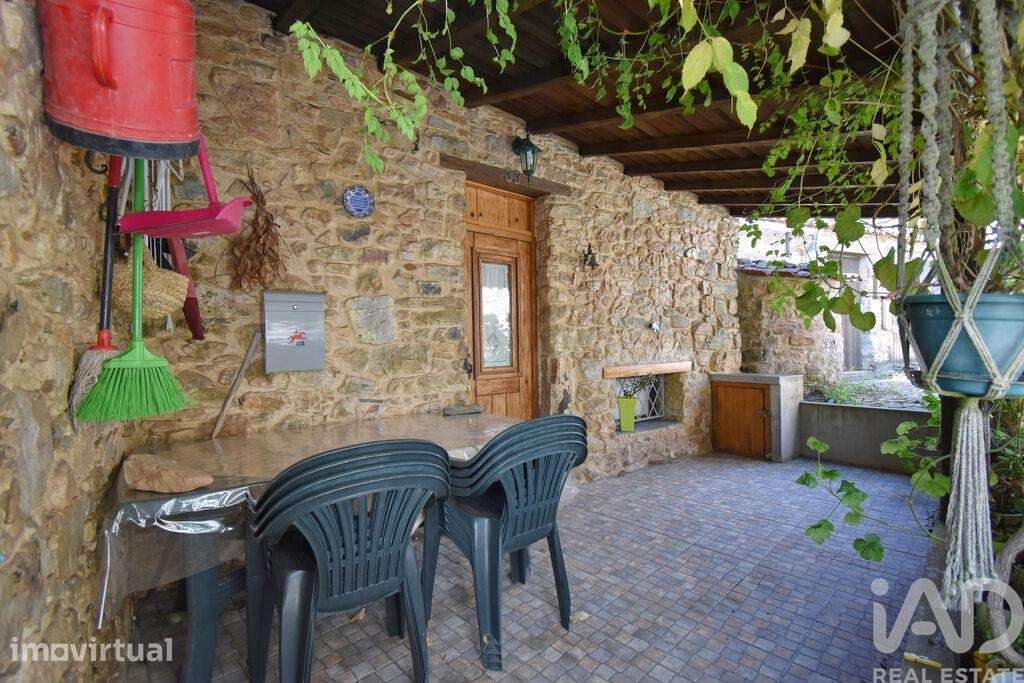 Casa de aldeia T2 em Cumeeira de 166,00 m2 - Grande imagem: 3/27