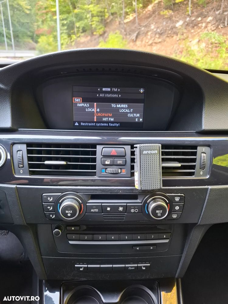BMW Seria 3 318d - 4
