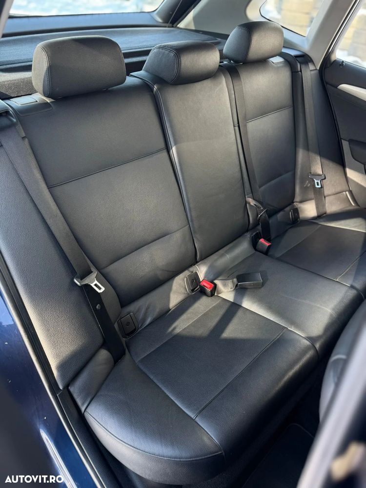 BMW X1 xDrive18d Sport Line - 40