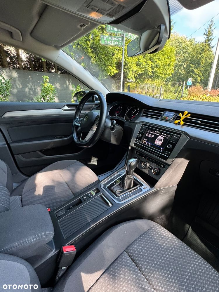 Volkswagen Passat - 28