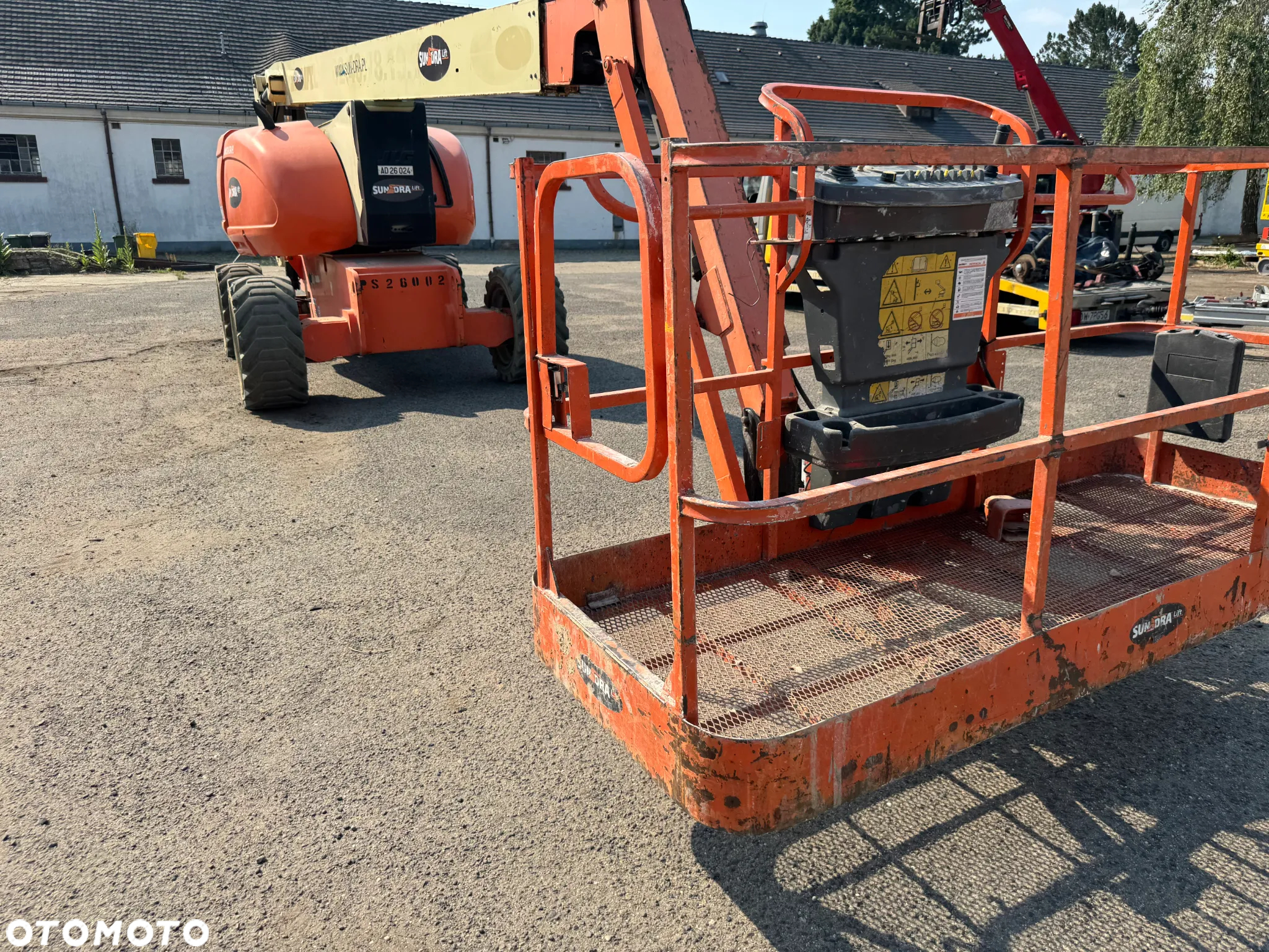 JLG 800AJ - 13