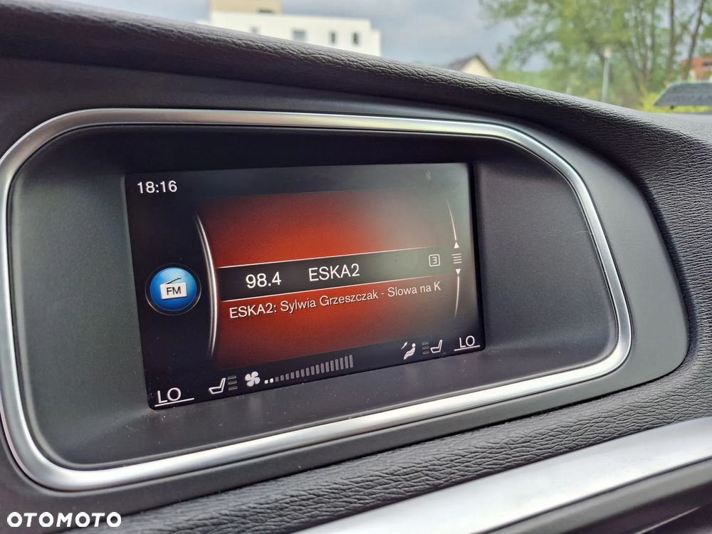 Volvo V40 D3 R-Design Momentum - 35