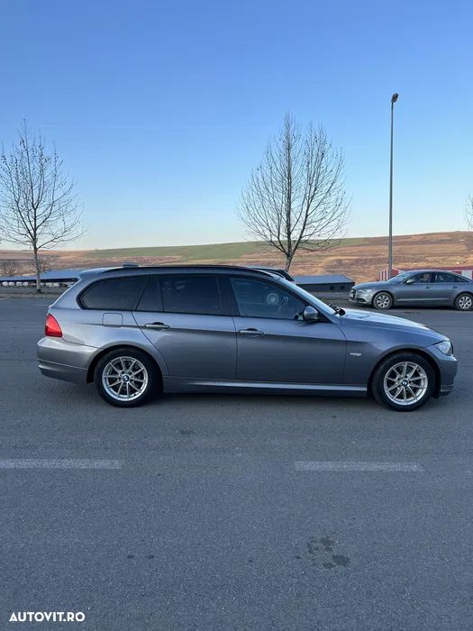 BMW Seria 3 320d - 4