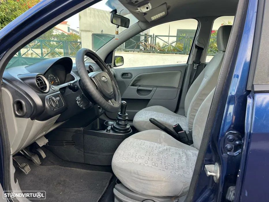 Ford Fiesta 1.25 Techno - 4