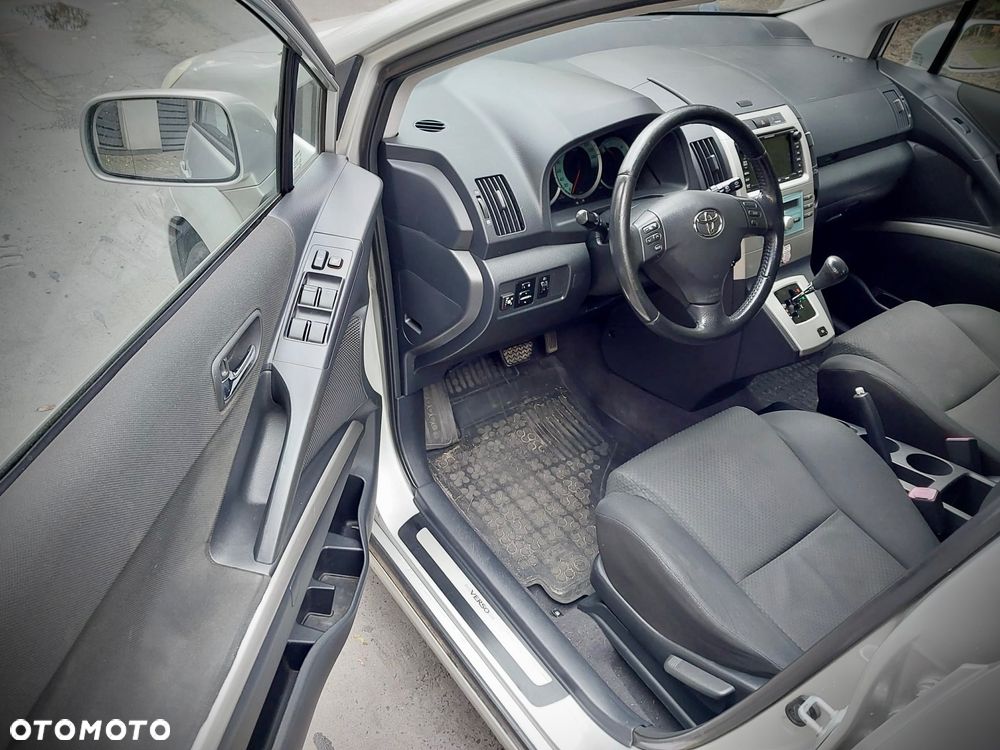 Toyota Corolla Verso - 7