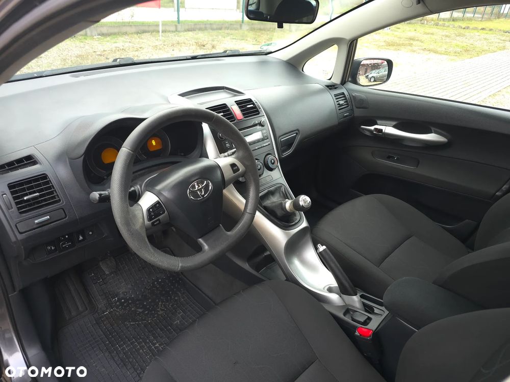 Toyota Auris 1.4 D-4D 2010 - 22