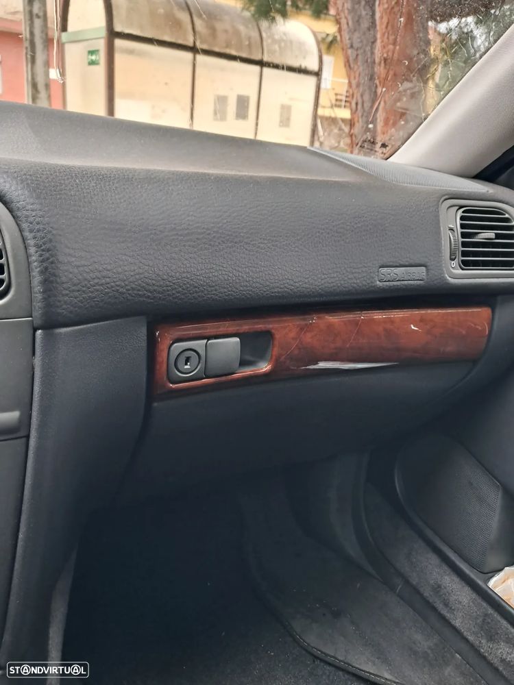 Volvo V40 1.9 TD - 7