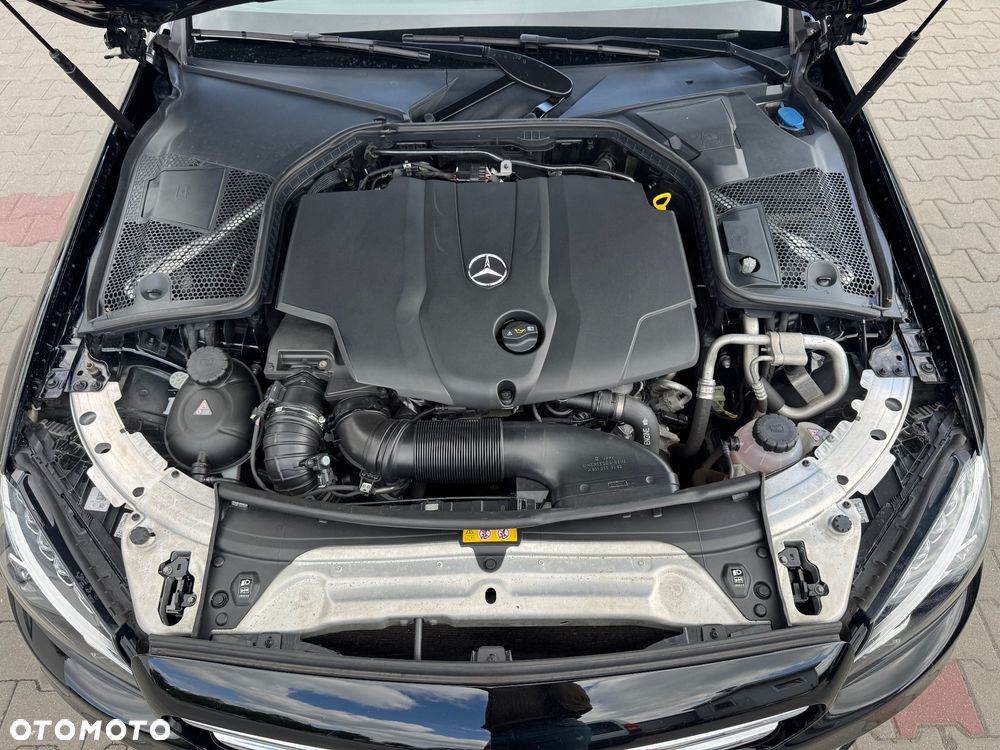 Mercedes-Benz Klasa C 250 d 4Matic 9G-TRONIC AMG Line - 40