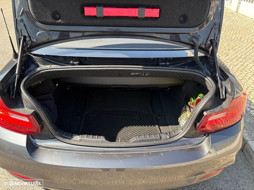 BMW 220 d Cabrio Pack M Auto - 9