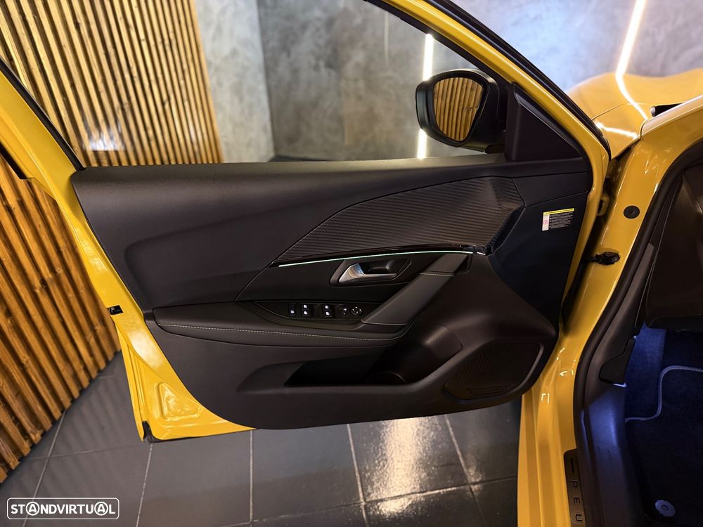 Peugeot e-208 50 kWh GT Pack - 28