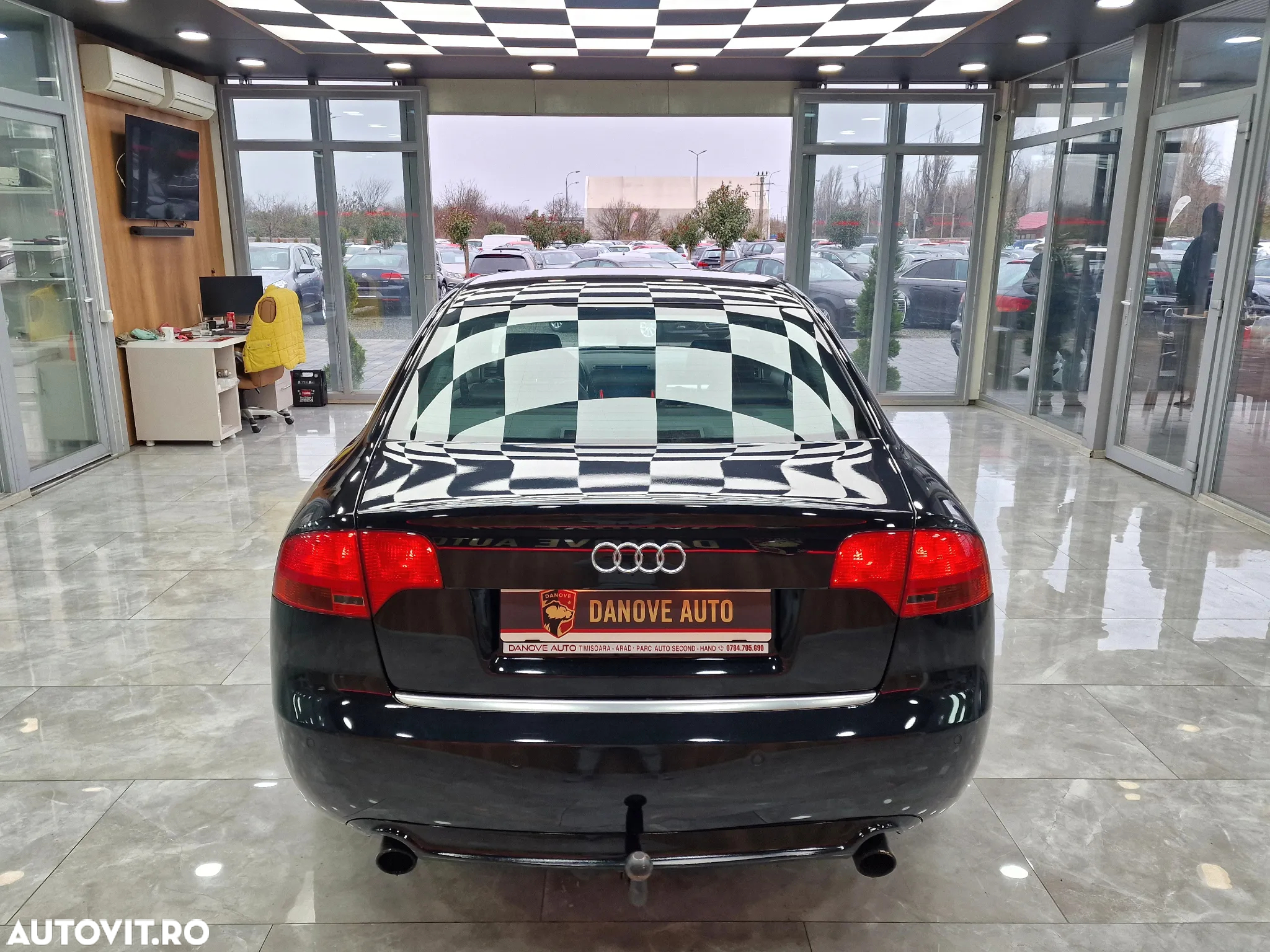Audi A4 2.0 TFSI Quattro - 11