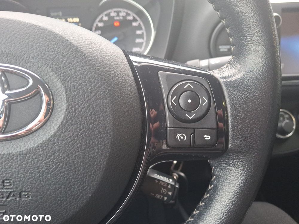 Toyota Yaris - 16