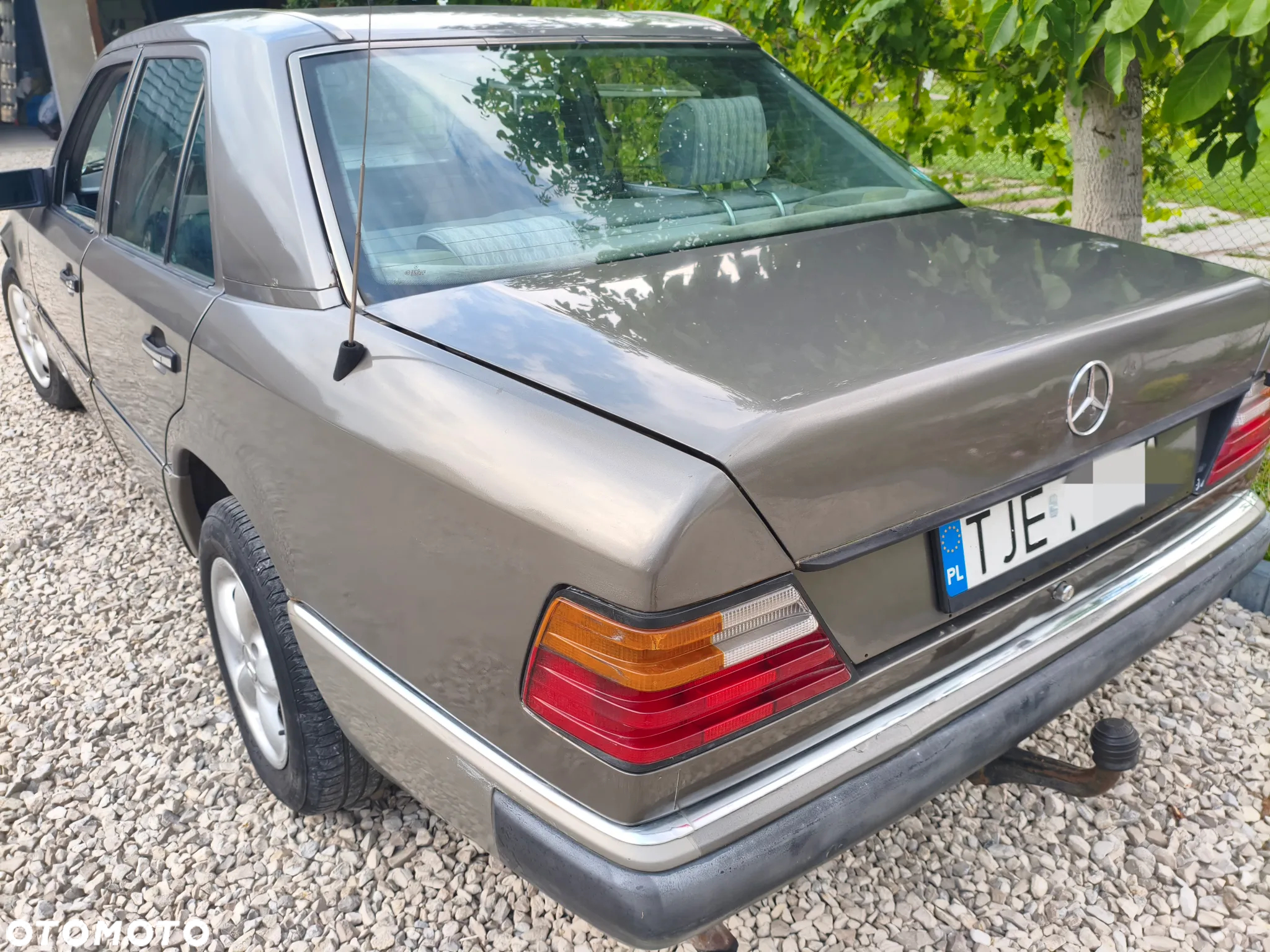 Mercedes-Benz W124 (1984-1993) - 12