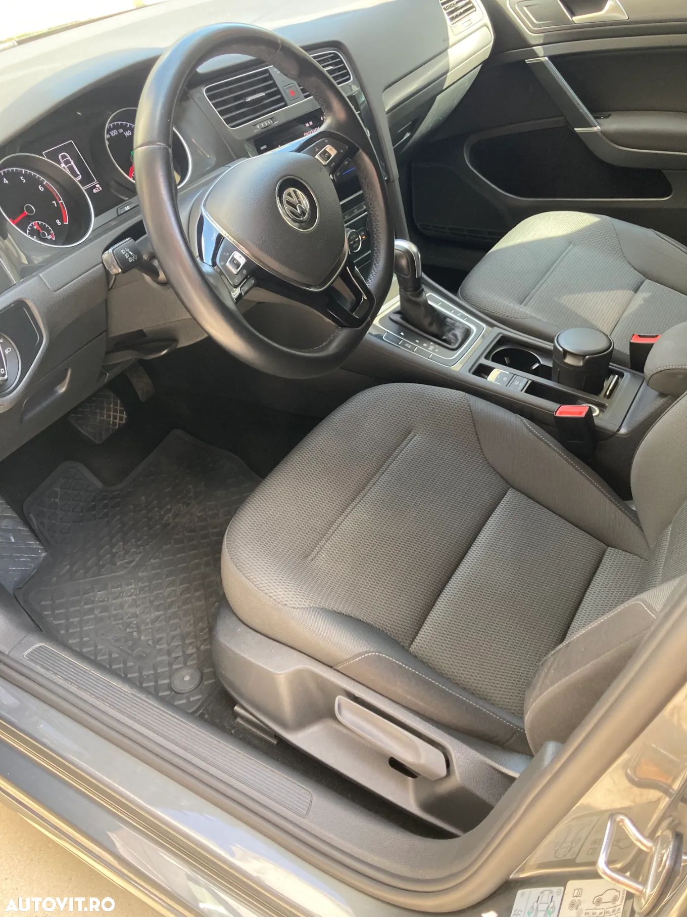 Volkswagen Golf - 15