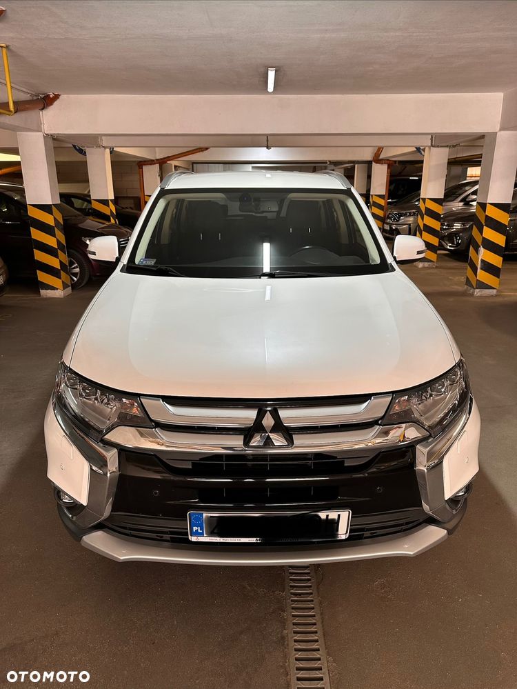 Mitsubishi Outlander 2.0 Instyle + 4WD CVT - 2