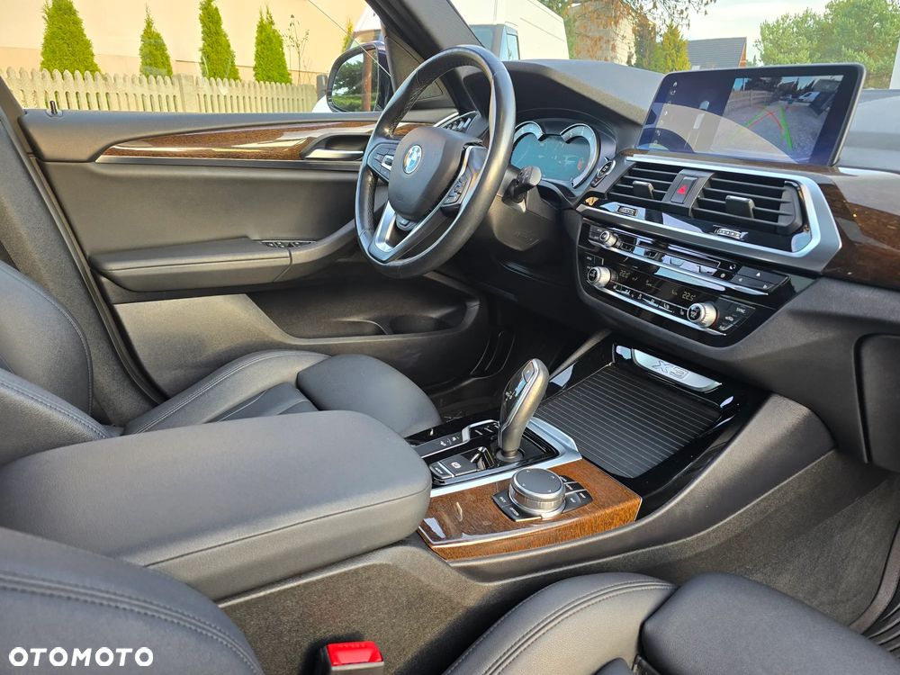 BMW X3 xDrive30i GPF Luxury Line - 2