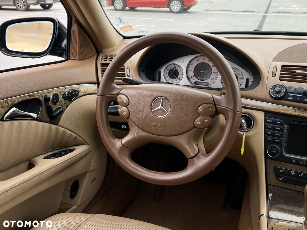 Mercedes-Benz Klasa E 500 4-Matic Avantgarde - 28