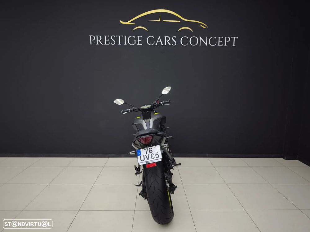 Yamaha MT-07 Night Fluo - 4