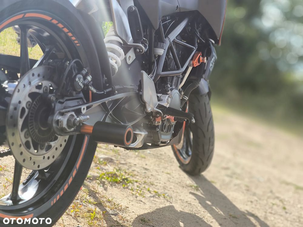 KTM Duke 125 - 17