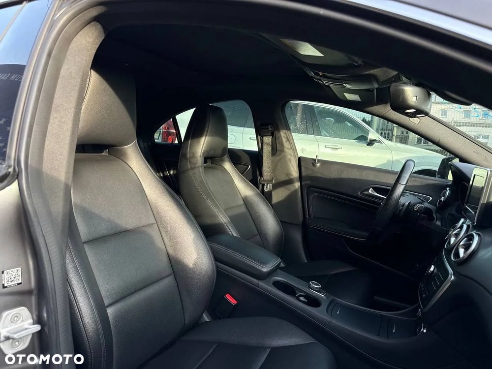 Mercedes-Benz CLA 250 7G-DCT - 11