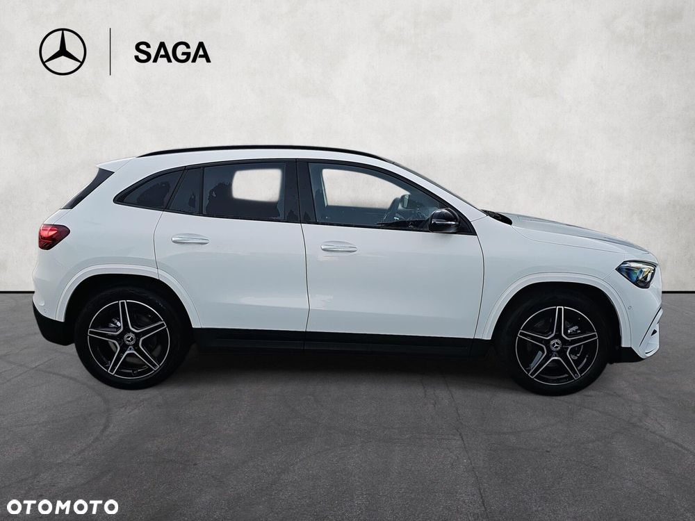 Mercedes-Benz GLA - 4