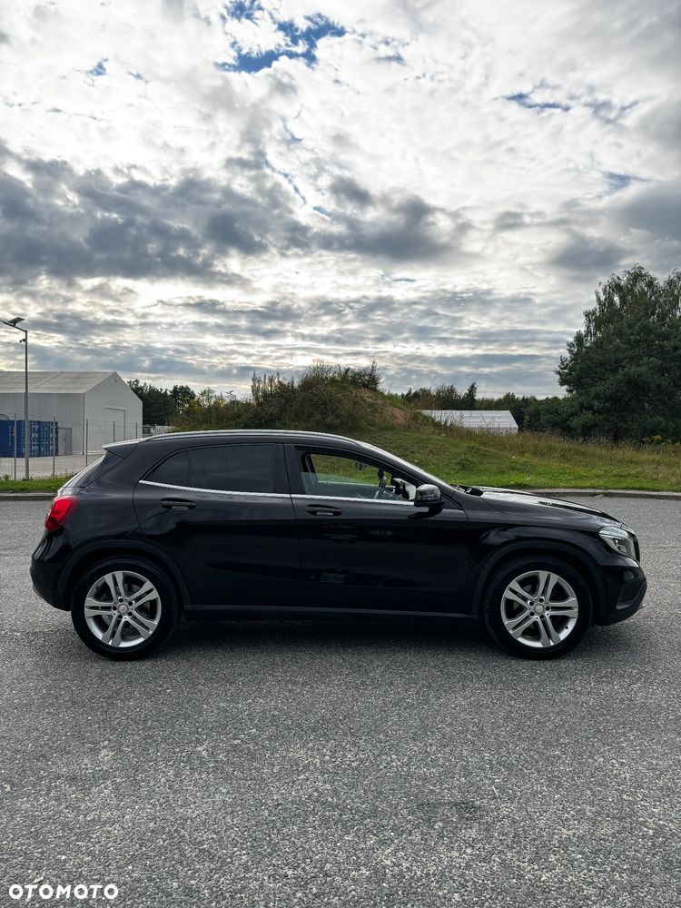 Mercedes-Benz GLA 200 d 7G-DCT - 3