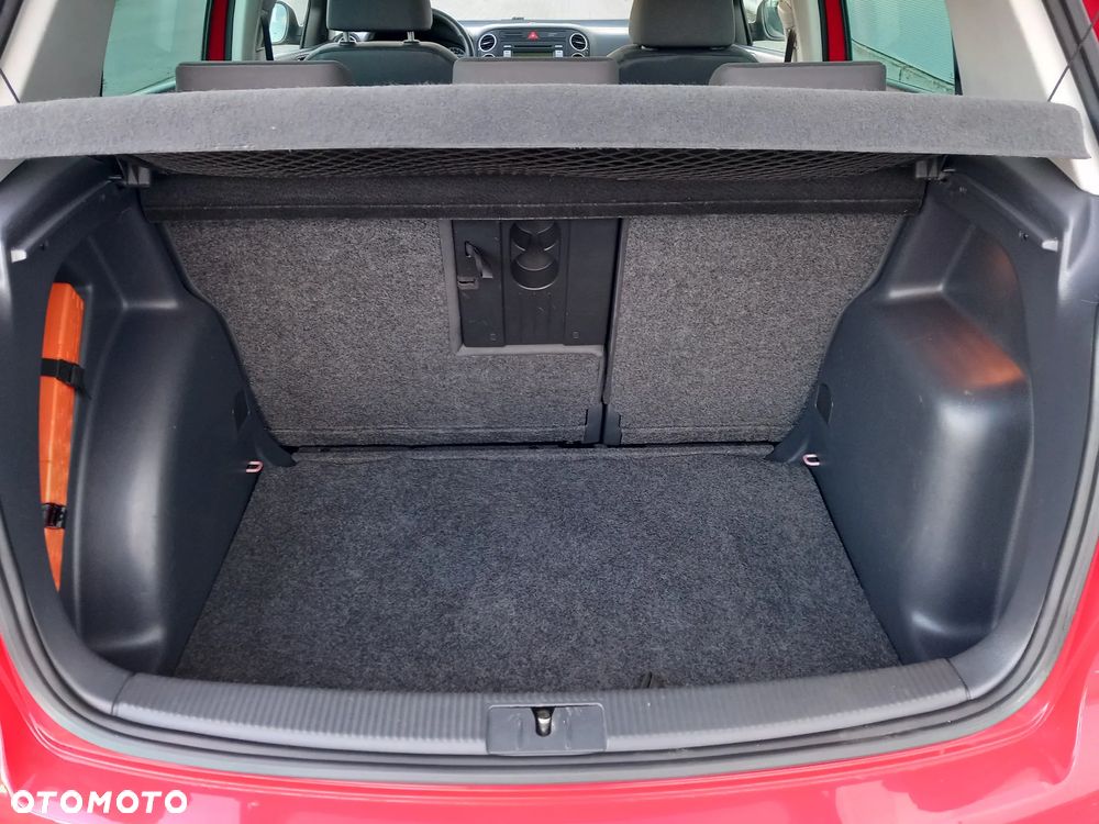 Volkswagen Golf Plus - 12