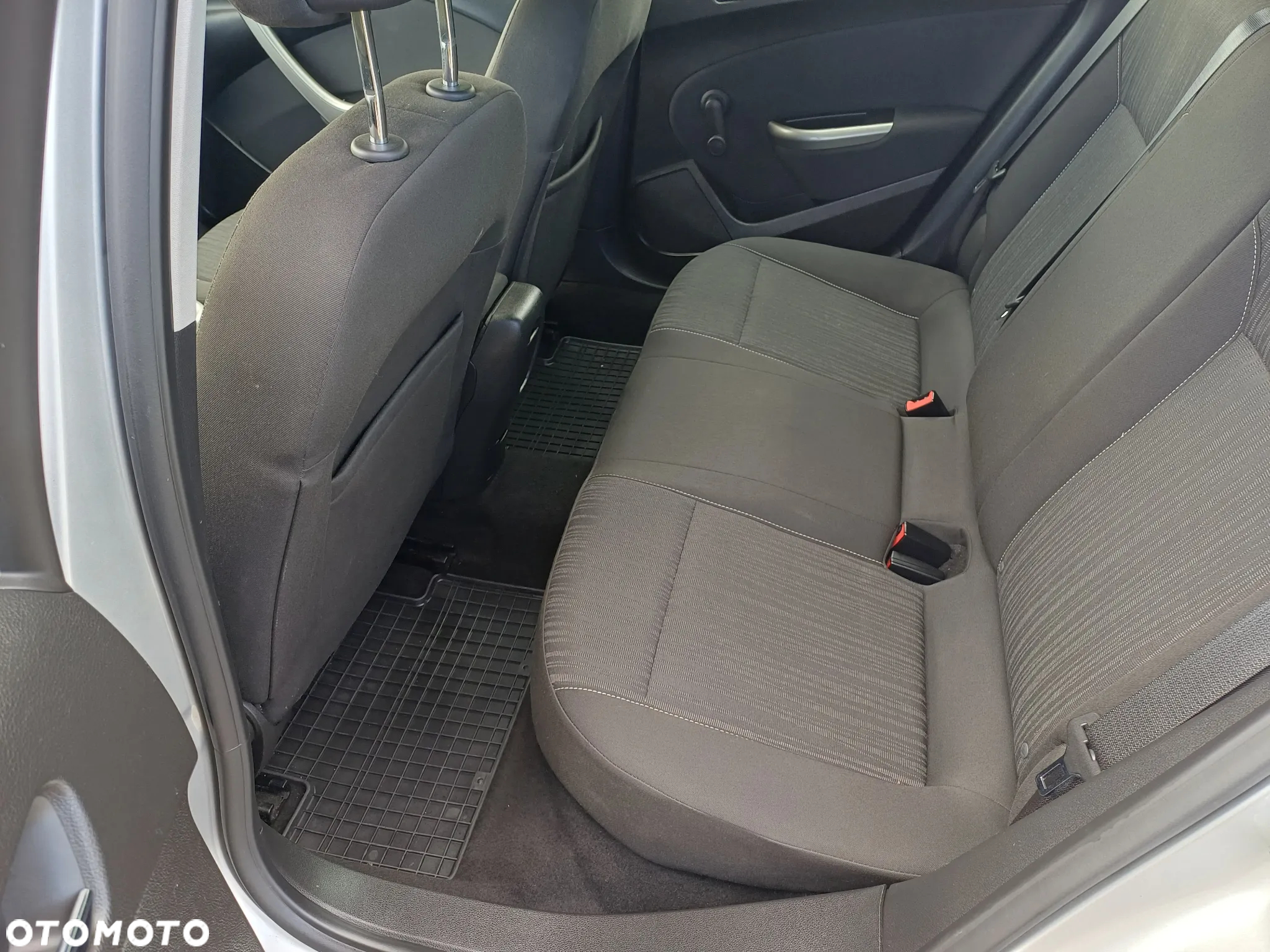 Opel Astra - 16