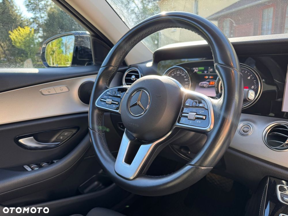 Mercedes-Benz Klasa E 300 de 9G-TRONIC Exclusive - 16