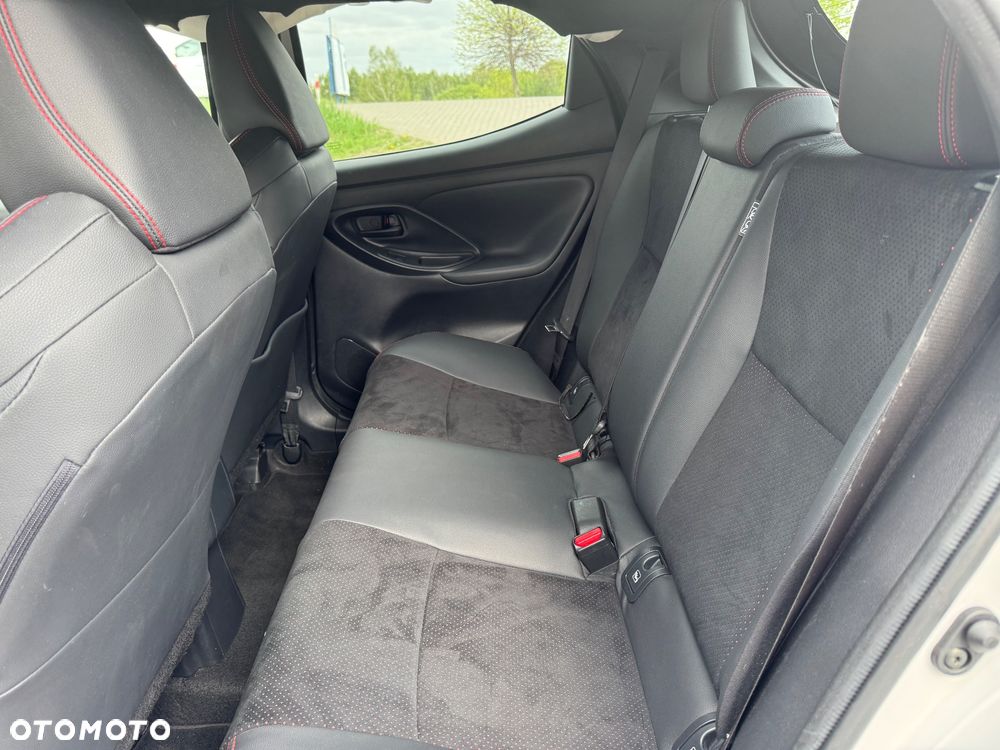 Toyota Yaris 1.5 VVT-i GR SPORT - 11