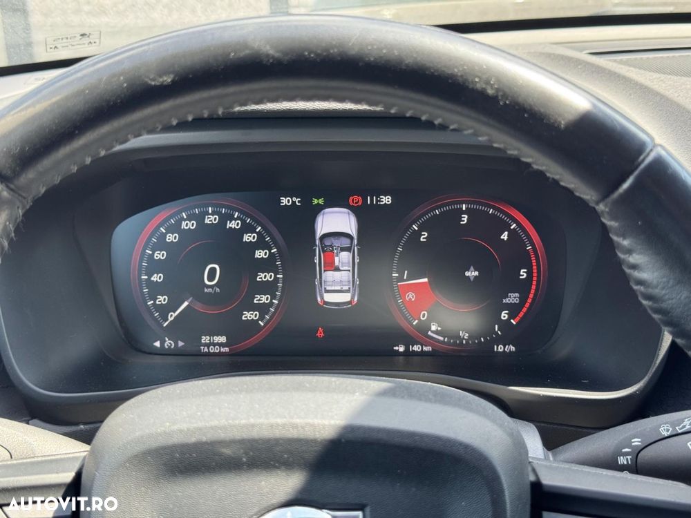 Volvo XC 40 D3 Momentum Pro - 13