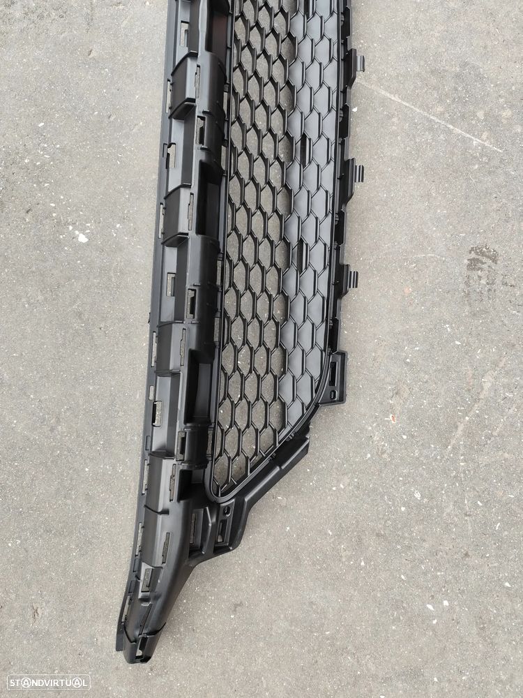 MERCEDES C W205 GRELHA PARA CHOQUES FRENTE - G100 - 3