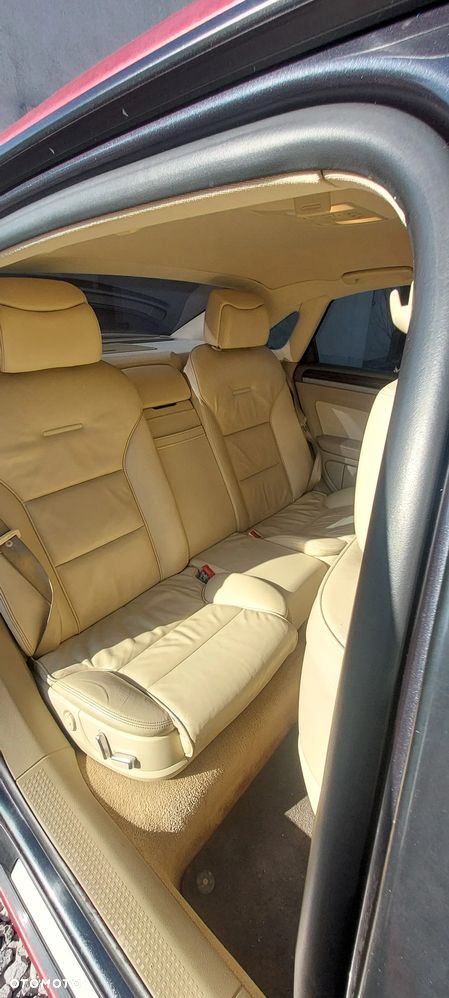 Audi A8 4.2 L Quattro - 7